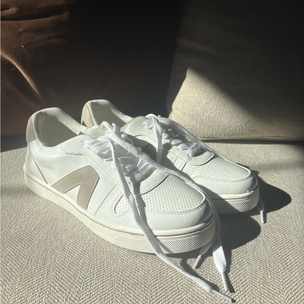 New with Tags MIA Cream and Gray Sneakers